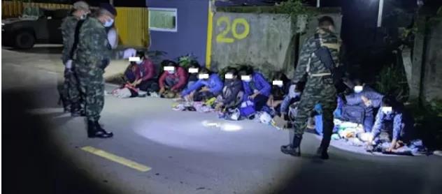 12名缅籍人员乘船偷渡进入泰国，刚踏入泰国就被逮捕