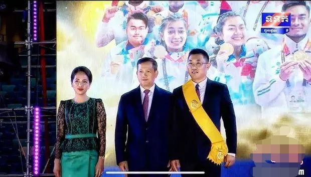 柬埔寨首相嘉奖中国导演赞其助力向世界呈现高棉文化