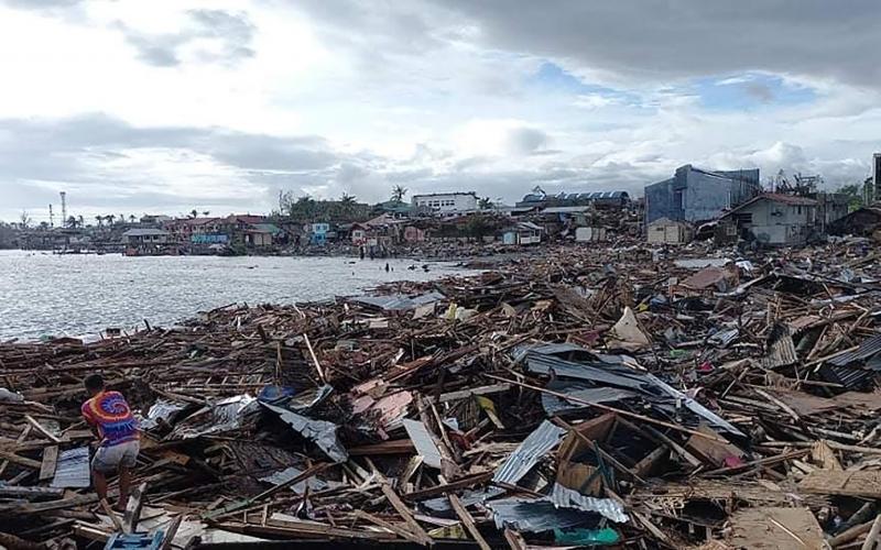 超级台风“雷伊”袭菲 酿144死逾70万人受灾
