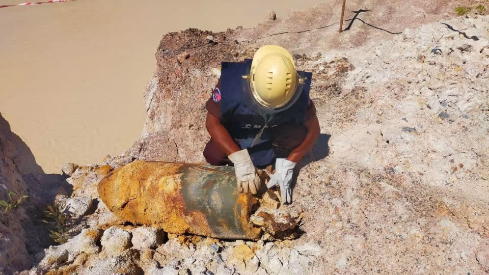 震惊！柬埔寨发现重量超340公斤的炸弹