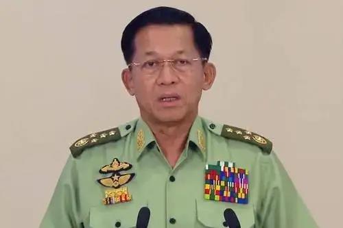 缅甸领导人敏昂莱发表国家管理委员会执政9个月总结讲话