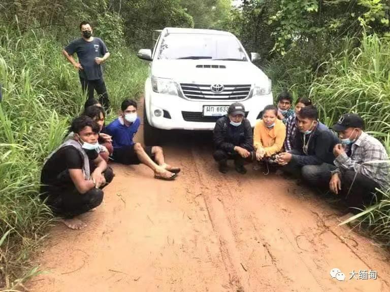 为了出国谋生，13名缅甸人经边境丛林偷渡出境，被边防警察抓获