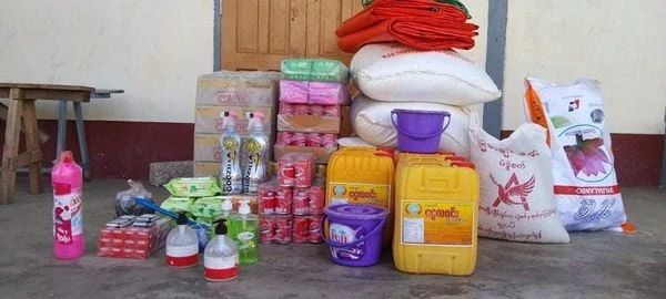 掸族青年为难民筹集爱心物资，数千民难民已收到所需物资
