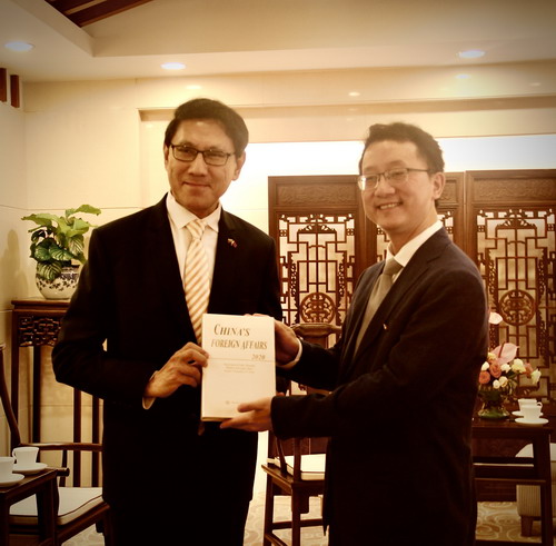 外交部亚洲司司长刘劲松会见缅甸驻华大使苗丹佩
