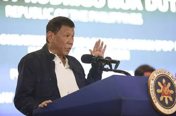 菲律宾前总统杜特尔特与其两子将参选参议员